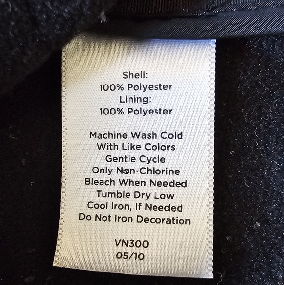 Talbots Black Quilted Fitted Gold Button Up Vest Size P 4-6 Fall Winter Layer - Picture 6 of 6